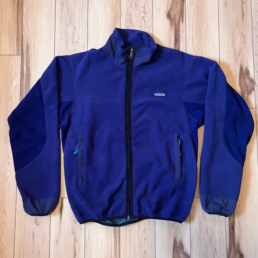 Vintage 90’s Patagonia Fleece Jacket!